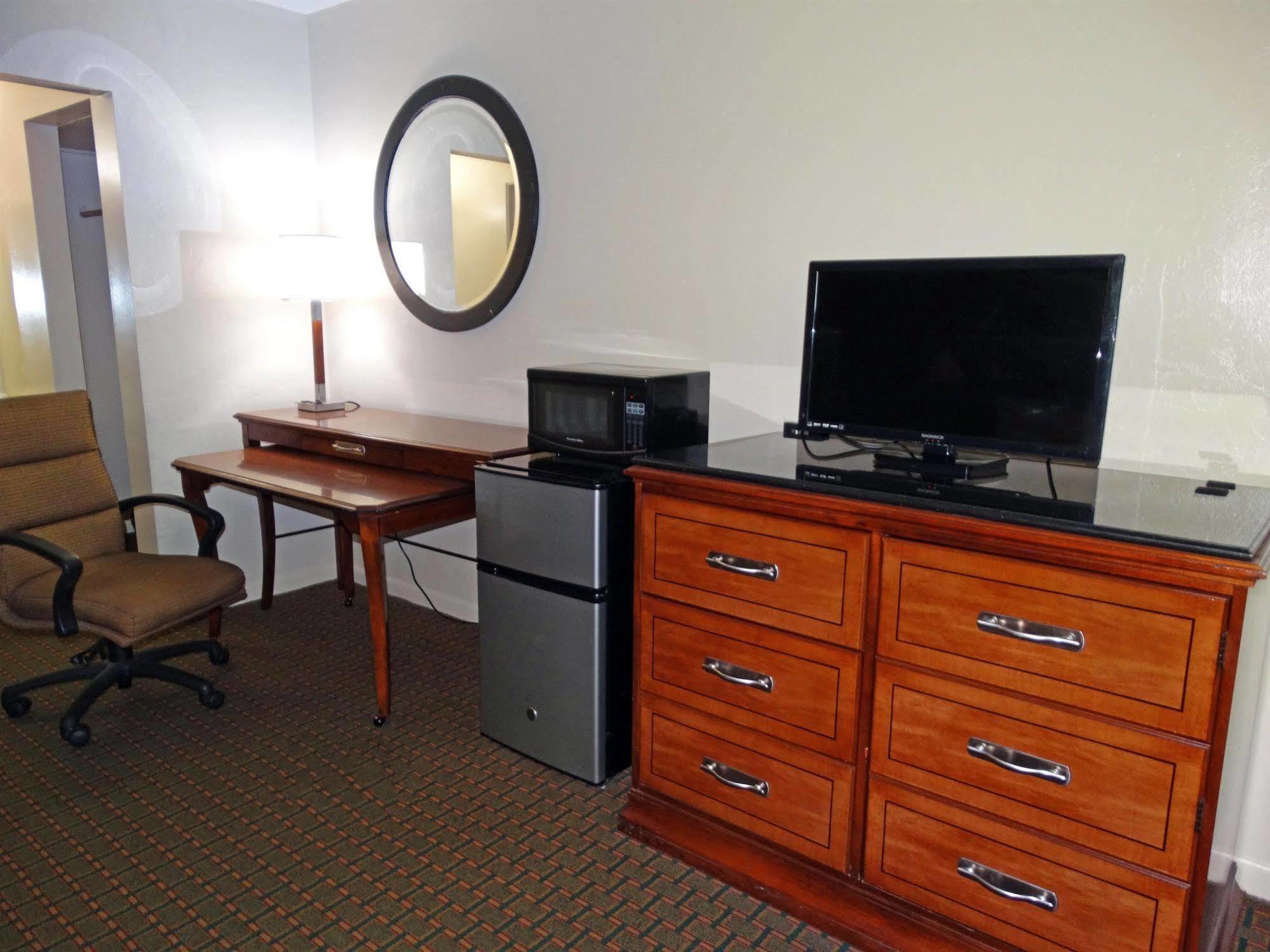 America'S Best Value Inn - Ґейнсвілл Екстер'єр фото
